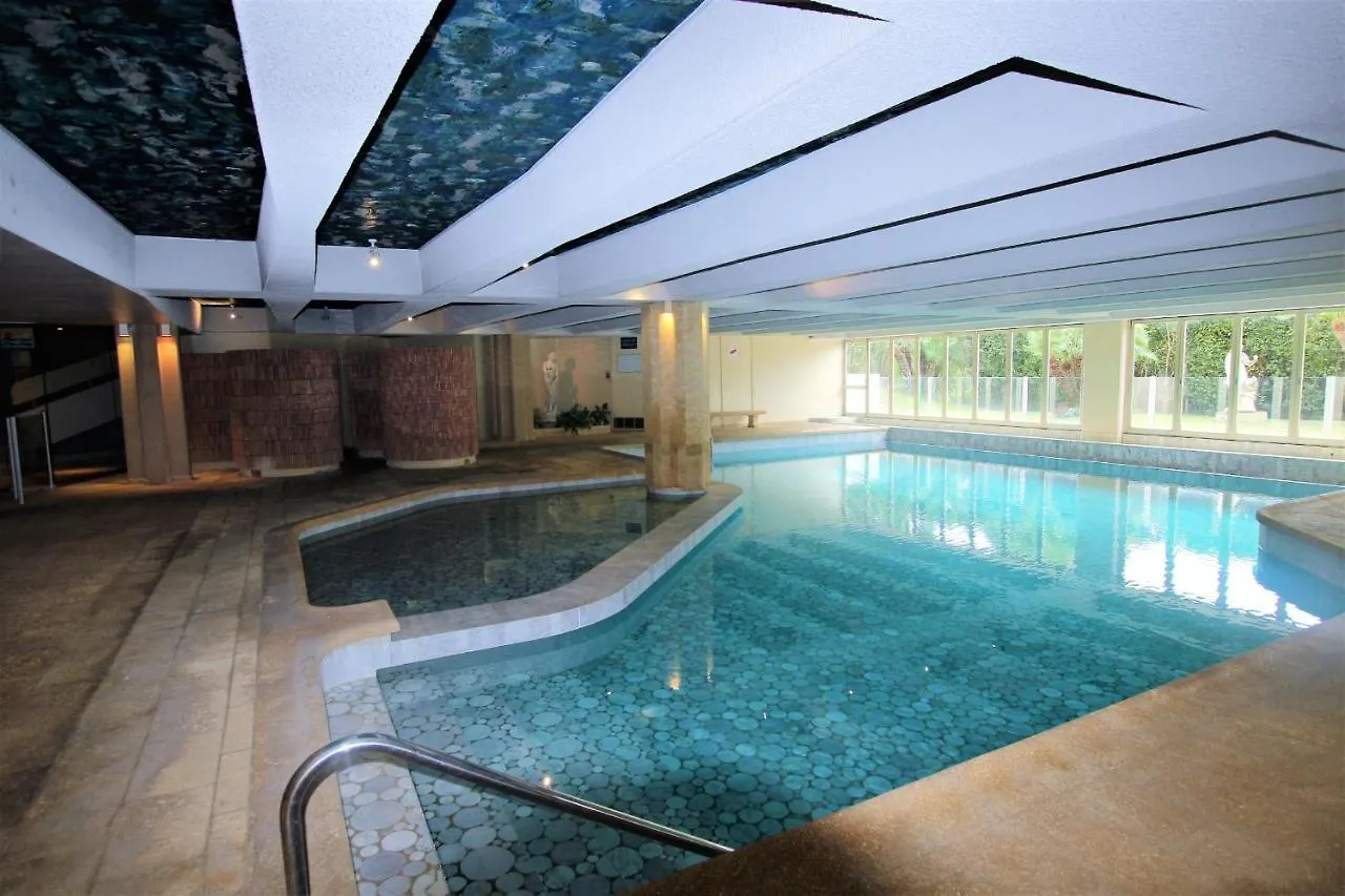 Apartment Cozy Studio Equipped With Indoor Heated Pool In Standing Residence