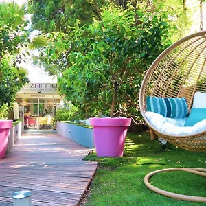 4* Hotel Cezanne